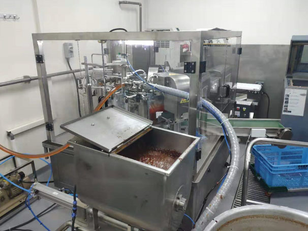 海底撈調(diào)味醬包裝機應(yīng)用